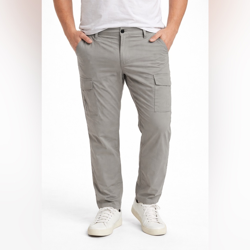 Vuori Men's Meta Cargo Pants in Light Gray - Size 34